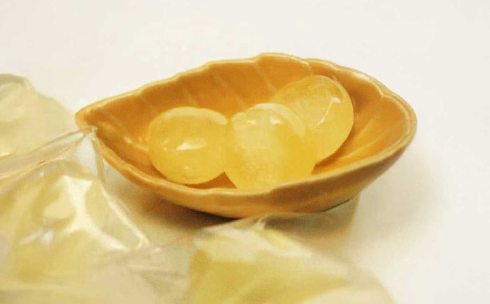 マヌカ＆シークヮーサー キャンディ 50g あめ 飴 個包装 ギフト おやつ 沖縄市 4000円 / 株式会社Honey Fusion [BCDB001]