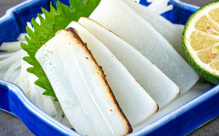 海の幸セット (冷凍キハダマグロ1.5kg / セーイカ0.9kg) 沖縄市 / 沖縄市漁業協同組合 パヤオ直売店 [BCDZ005]