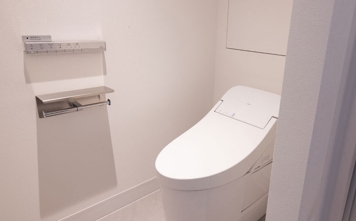 レフ沖縄アリーナ by ベッセルホテルズ ダブルルーム 1泊2日 宿泊券 (1～2名様/朝食付き) 宿泊利用券 沖縄旅行 ホテル チケット ギフト 沖縄市 / 株式会社すこやかホールディングス [BCAP001]