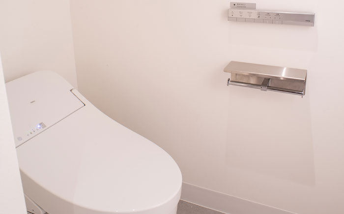 レフ沖縄アリーナ by ベッセルホテルズ スタンダードルーム 1泊2日 宿泊券 (1～2名様/朝食付き) 宿泊利用券 沖縄旅行 ホテル チケット ギフト 沖縄市 / 株式会社すこやかホールディングス [BCAP002]