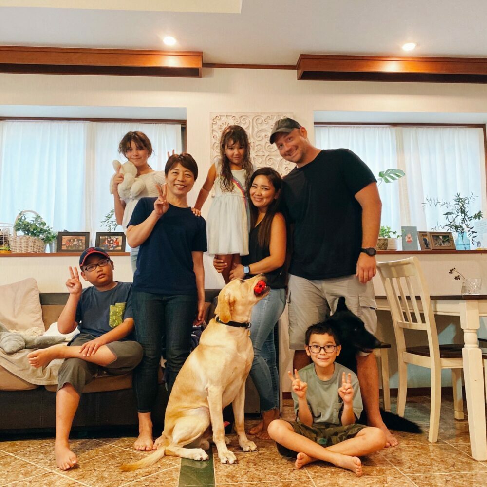 沖縄で留学体験！『まちなか留学』4回パック 留学 ホームステイ 沖縄 体験型 体験チケット 沖縄市 / HelloWorld株式会社 [BCAX001]