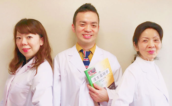 完全オーダーメイド『薬膳カレー』200g×4食 薬膳カレー カレー オーダーメイド 薬膳 食品 沖縄市/薬膳と本格カレーの店 羅針盤： [BCCR001] ストック