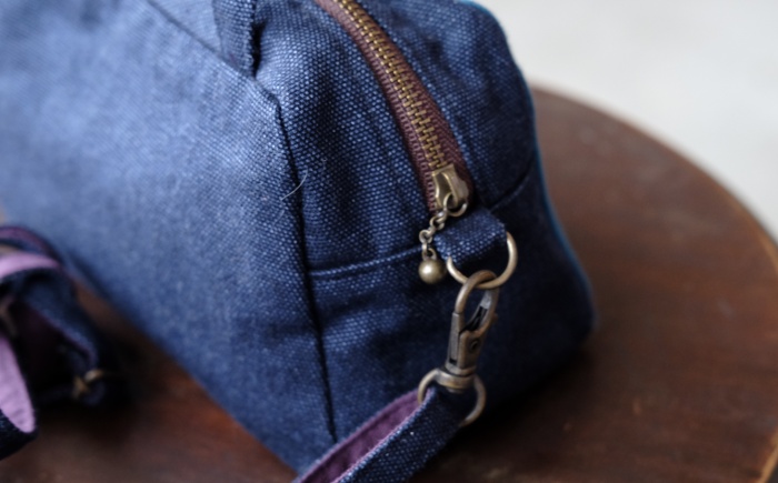 経浮花織 ランチポーチ+plus リーフ柄 (紺色・青系織物) ハンドバッグ 手提げバッグ 小さめ おしゃれ レディース 沖縄市 / FABRIC SHOP MINAMI [BCCS002-02]