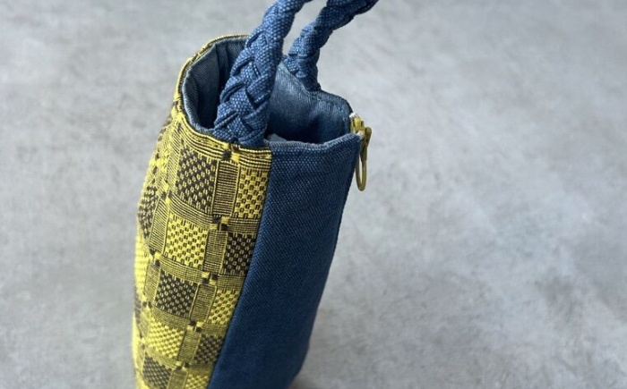 ヤシラミ花織 ワインバッグ 格子モダン (水色・黄焦茶織物) ボトルバッグ ワインケース ワインクーラー 保冷 おしゃれ 沖縄市 / FABRIC SHOP MINAMI [BCCS003-01]