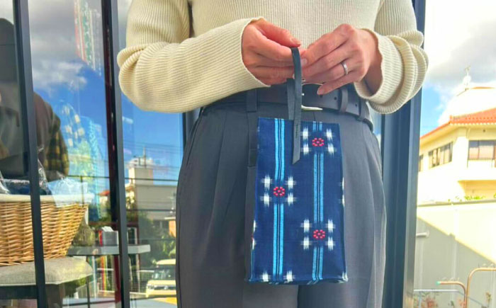 『琉球花織Bell-box』 箱型ショルダーバッグ (ネイビー) ファッション 小物 雑貨 ミニバッグ コンパクト 沖縄市 / FABRIC SHOP MINAMI [BCCS015-02] ネイビー