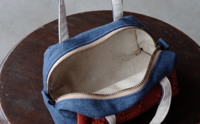 ヤシラミ花織 ランチポーチ 格子モダン (水色・オレンジ系織物) ハンドバッグ 手提げバッグ 小さめ おしゃれ レディース 沖縄市 / FABRIC SHOP MINAMI [BCCS001-01]