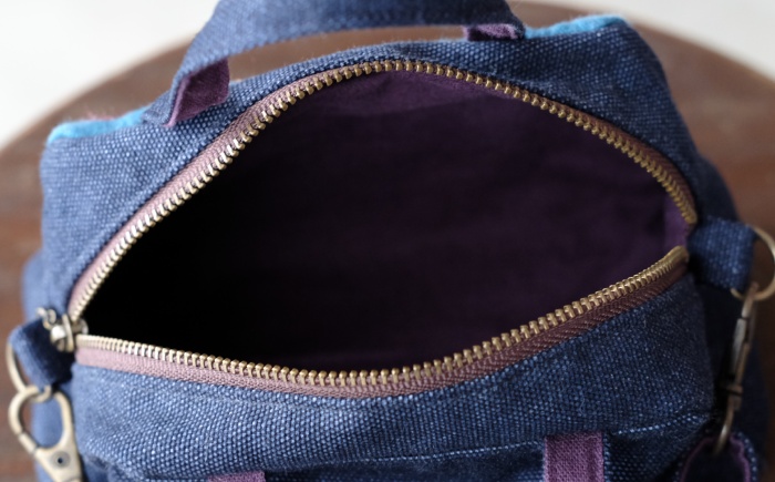 経浮花織 ランチポーチ+plus リーフ柄 (紺色・青系織物) ハンドバッグ 手提げバッグ 小さめ おしゃれ レディース 沖縄市 / FABRIC SHOP MINAMI [BCCS002-02]