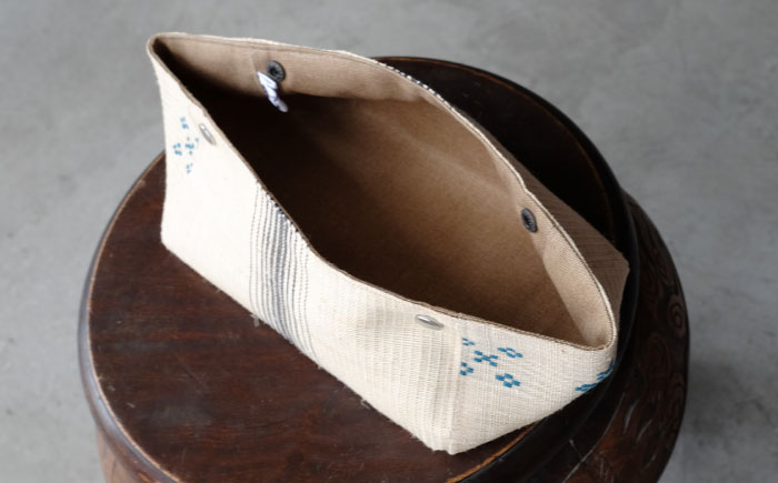 琉球花織ティッシュケース (2カラー) ティッシュカバー ティッシュボックス おしゃれ かわいい 沖縄市 / FABRIC SHOP MINAMI [BCCS004] 経浮花織 (格子花)