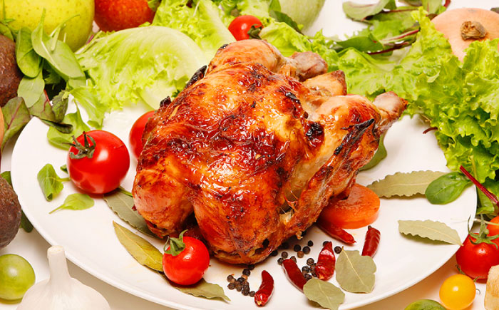 こっころこ ガーリックチキン 丸焼き ホール 1羽 ガーリック チキン 丸ごと クリスマス キャンプ お祝い ストック 沖縄市 / こっころこ [BCEG001]