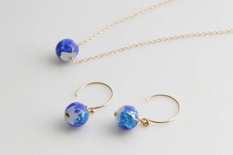 アクセサリー ピアス ペンダント ホワイトホタルガラス 14KGFセット｜ピアス アクセサリー ペンダント ネックレス ガラス 14KGF セット ホワイト ホワイトホタルガラス ホワイトデー 贈り物 ギフト 沖縄 沖縄県 豊見城市(AT004)