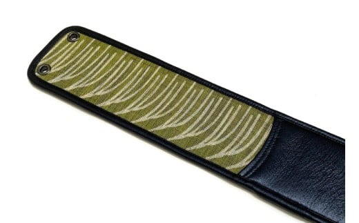 ウージ染め手染め三線胴巻き（ざわわてぃーがー）｜ウージ ウージ染め 三線 三線胴巻き ざわわ 染物 伝統 おきなわ 沖縄 沖縄県 豊見城市(AI003)