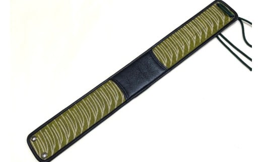 ウージ染め手染め三線胴巻き（ざわわてぃーがー）｜ウージ ウージ染め 三線 三線胴巻き ざわわ 染物 伝統 おきなわ 沖縄 沖縄県 豊見城市(AI003)