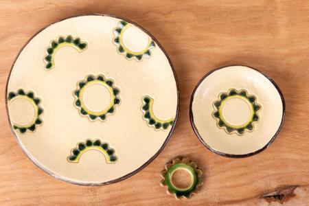 ゴーヤーの3点食器セット（丸）｜食器 やちむん 皿 箸置き 沖縄県 豊見城市（DD024）