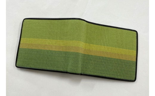 AI016　ウージ染め二つ折り財布