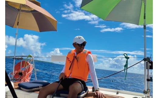 沖縄ヨット体験セーリング 2時間コース(1艇分：4名様まで可)｜沖縄 おきなわ 沖縄県 体験 体験型 海 セーリング ヨットセーリング マリンスポーツ ヨット クルージング 船 贅沢 マリンレジャー 豊見城市 人気(BS001)