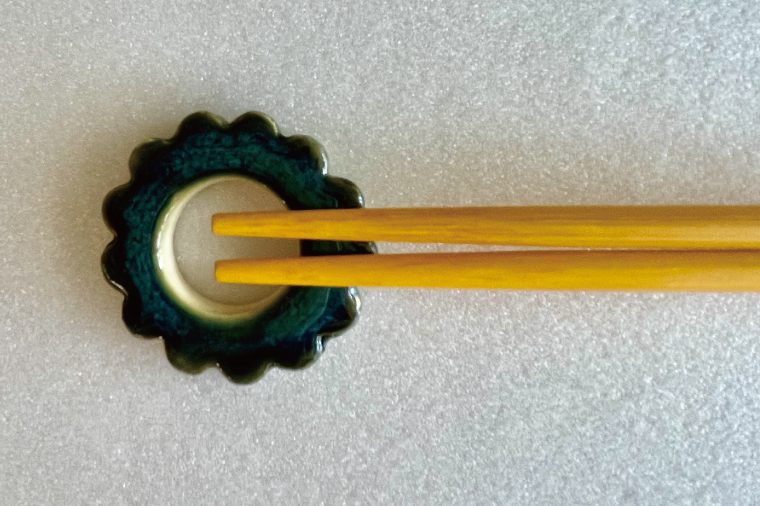 ゴーヤーの箸置き（丸）2個セット｜やちむん 箸置き 箸 はし ゴーヤー 2個 セット 沖縄 沖縄県 豊見城市 送料無料（DD001）