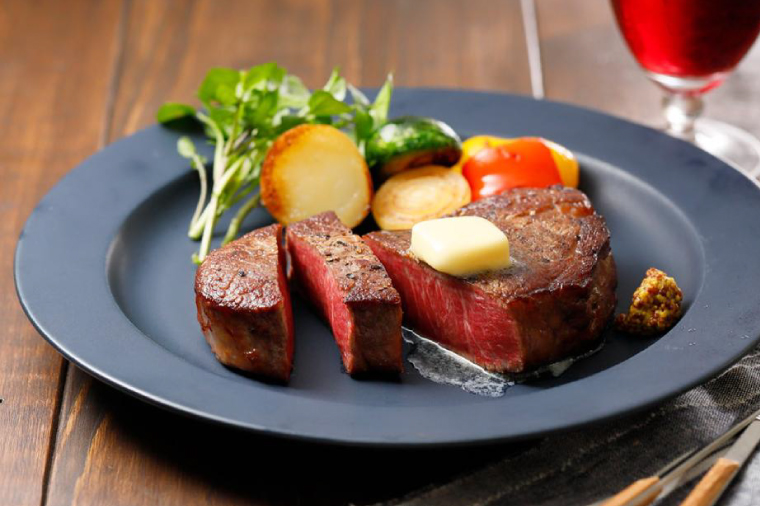 石垣牛・ステーキ肉 ヒレ 360g（約180g×2枚）|肉 お肉 にく 牛肉 ヒレ 石垣牛 ステーキ  沖縄県 豊見城市（AG018-1）