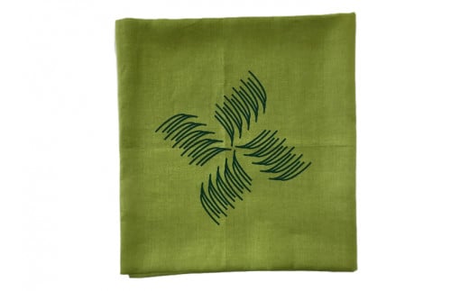 ウージ染め大判風呂敷｜風呂敷 ウージ染め ウージ 染物 テーブルクロス さとうきび 沖縄 伝統 沖縄県 豊見城市(AI024)