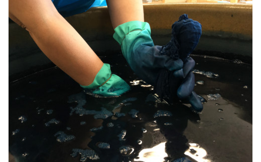 BT003　藍染体験 麻ショールまたは絹スカーフコース