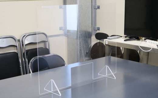 飛沫防止パーテーションパネル　窓付きタイプ