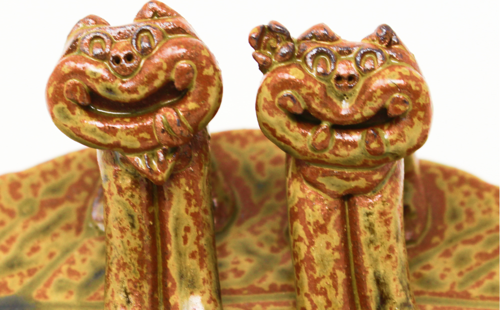 【琉球太田焼窯元】仲良しシーサー＜木の葉＞