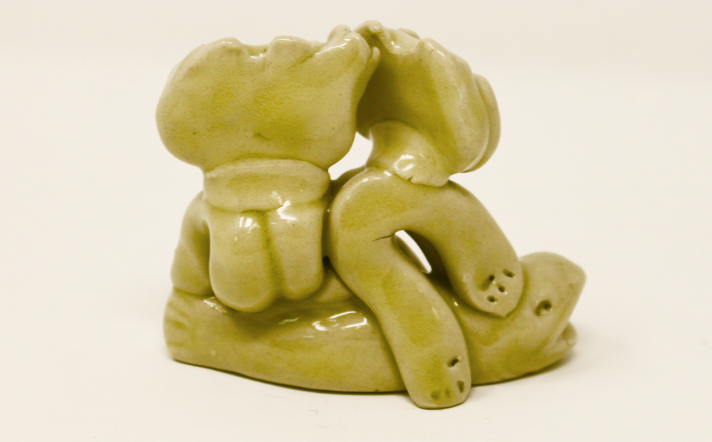 【琉球太田焼窯元】 魚乗りシーサー