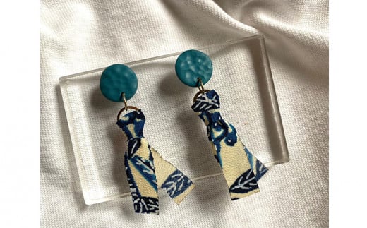 【ピアスorイヤリング】果報(かふぅ)ポリマークレイピアス