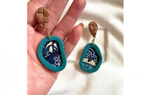 【ピアスorイヤリング】海風（ウミカジ）ポリマークレイピアス