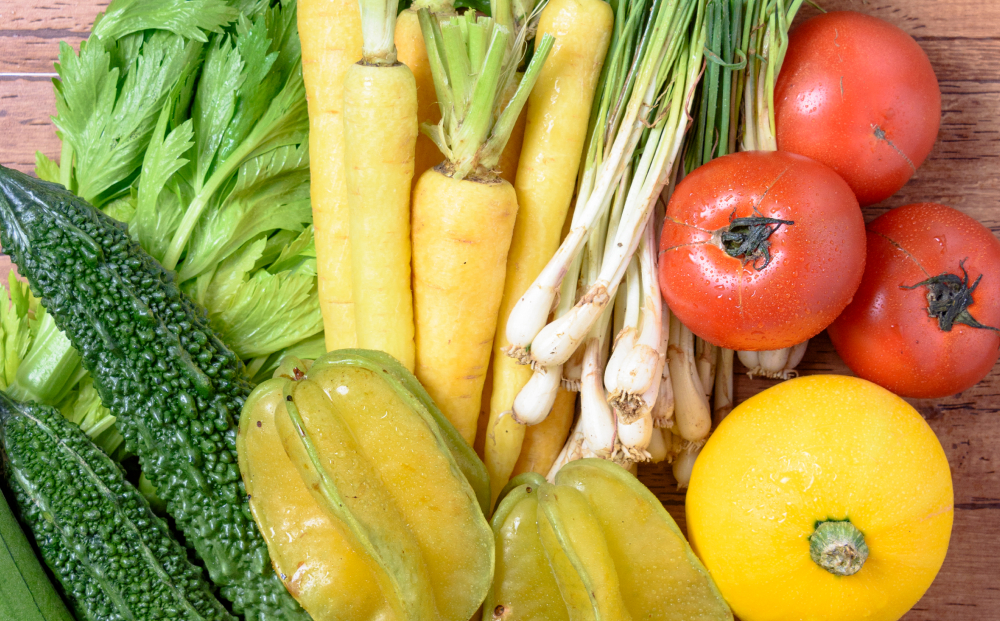 うるま市を中心とした県産野菜・果物セット（M）【うるマルシェ厳選】