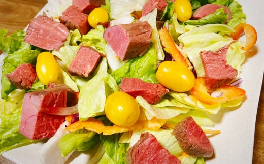 シャトーブリアン　ローストビーフ（200g×2パック）特製ソース付き