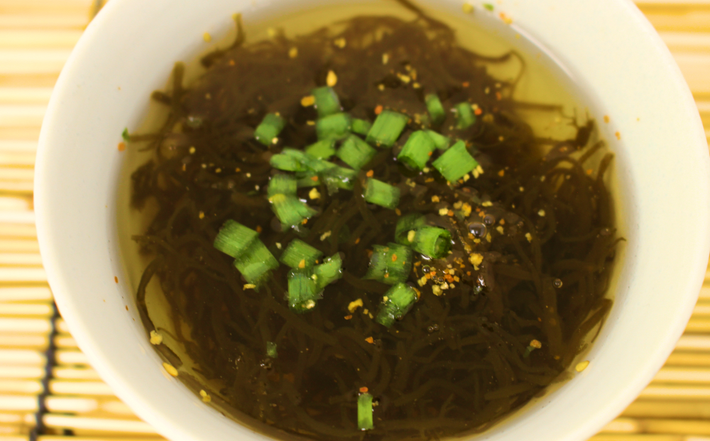 海市水産から直送！生もずくを使用した「もずくスープ5食入り」×4箱