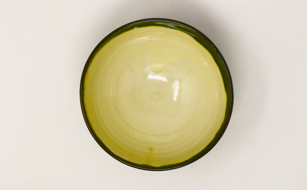 【琉球太田焼窯元】 青ハケ目ドンブリ