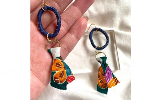 【ピアス】うるまの花ポリマークレイピアス