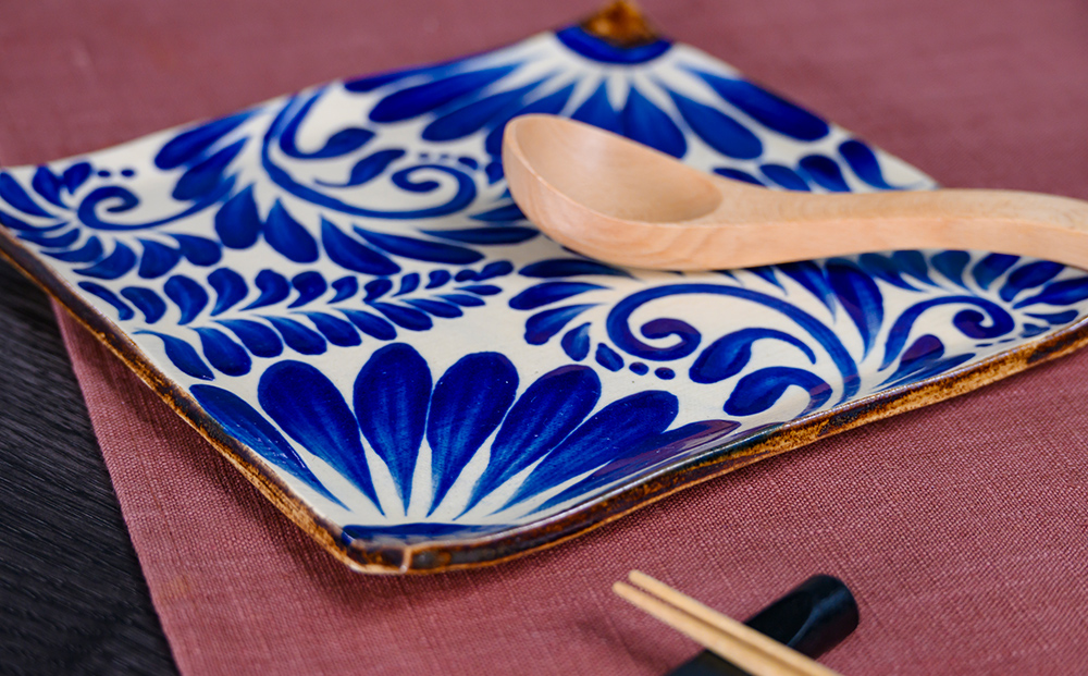 コバルトブルー唐草模様 角皿1枚【尚工房】