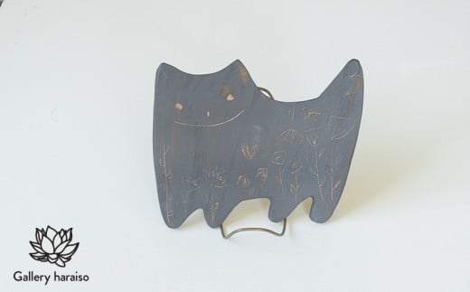 【沖縄のかわいい器】土の種のネコ皿　ブロンズ