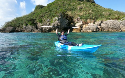 パワースポット果報バンタ＆秘密のビーチ上陸カヤックツアー！【1名様】
