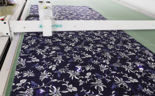 紳士用かりゆしウェア　クマノミと亀とヒトデ柄　ライラック【ＬＬサイズ】