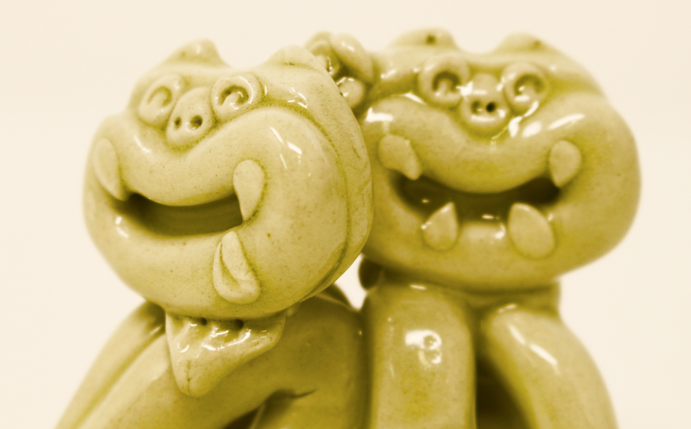 【琉球太田焼窯元】 魚乗りシーサー