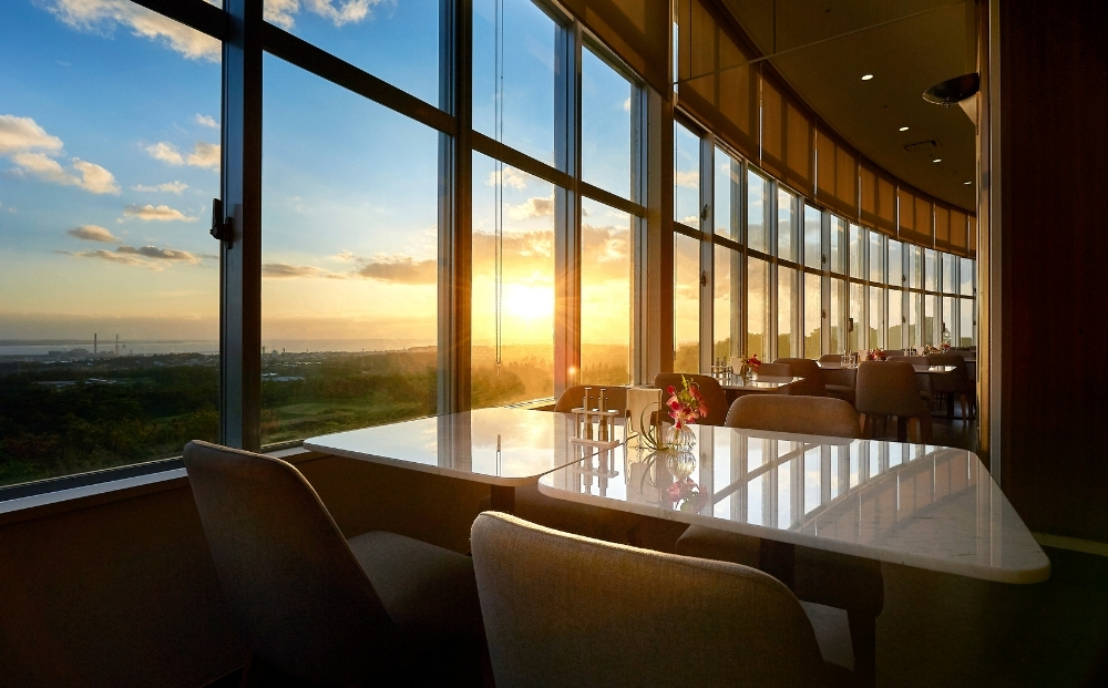 【ANAクラウンプラザリゾート沖縄うるまヒルズ】ファミリースイート（4名様まで）朝食付き