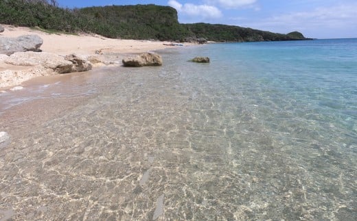 浜比嘉島の秘境エリア＆シークレットビーチ上陸カヤックツアー！【1名様】