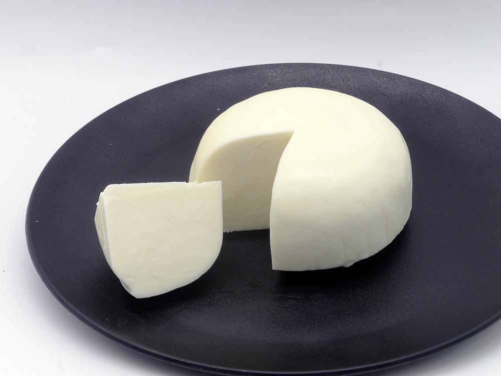 熟成モッツァレラチーズ 「MOMOスカモルツァ」