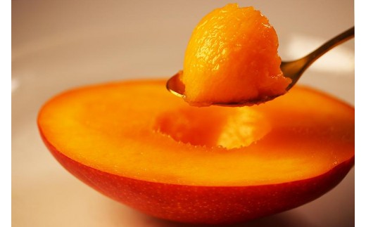 《先行予約》桐箱入り高級マンゴー｜マンゴー至高～極～きわみ｜沖縄県宮古島産【琉球マルシェ】