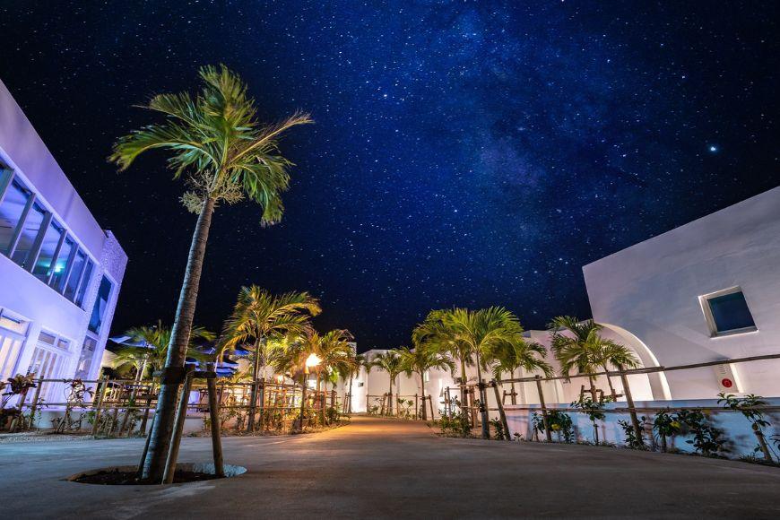 ブルーオーシャン ホテル＆リゾート 宮古島ロイヤルスイートヴィラ ペア宿泊券（1泊朝食付）※プライベートプール付（FB002）