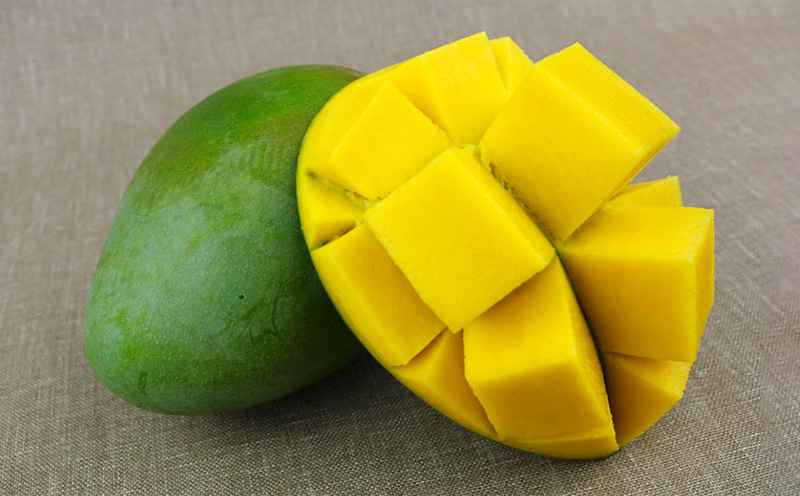 【2026年発送】大宜味村キーツマンゴー約2kg【数量限定】 数量限定 先行予約 沖縄 甘味 糖度 濃厚 おいしい お土産 まんごー キーツ 果物 くだもの 果実 送料無料 ふるさと納税 ２キロ トロピカル 化粧箱入り 食べ物 フルーツ