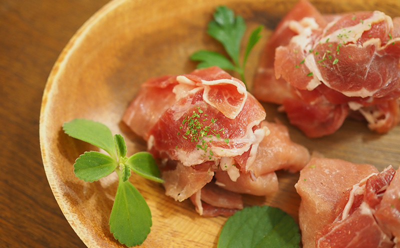 【3ヵ月定期便】【美ら島あぐー】　生ハムセット　700g　【70g×10パック】 あぐー 生ハム 沖縄 大宜味村 豚肉 小分け 国産 おつまみ こだわり ぶた アグー 加工品 おいしい 美味しい 取り寄せ おきなわ ハム 冷凍 まろやか 旨味