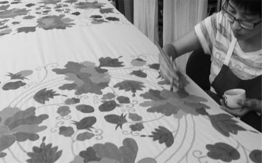 MUI ー森をまとう紅型ショールー<紅型　総柄>