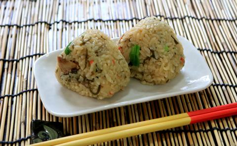 さわのや じゅーしーおにぎり（15個入り）