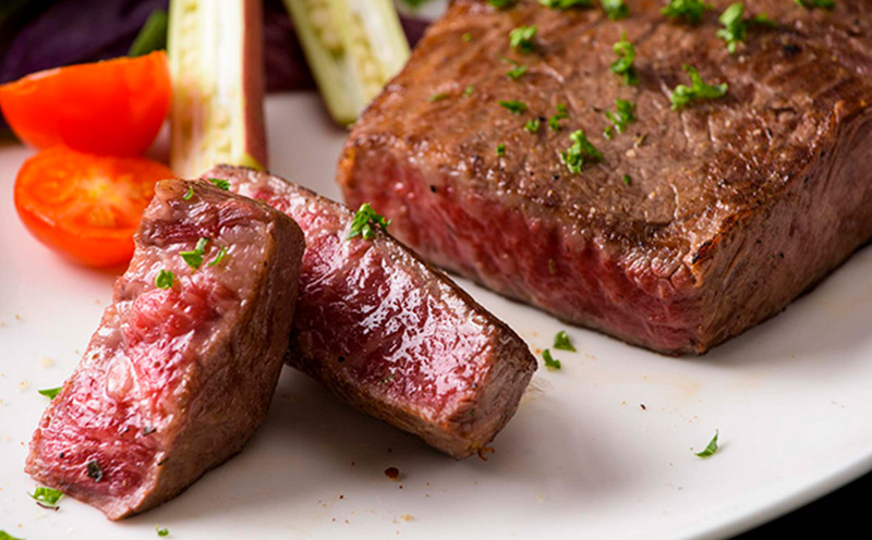 【定期便3回】もとぶ牛モモステーキ(自宅用)400ｇ 県産和牛 黒毛和牛 国産 牛肉 牛 ブランド 和牛 人気 オススメ おすすめ グルメ 贅沢 高級 3等級以上 お取り寄せ 贈答用 美ら海 定期便 沖縄 本部町