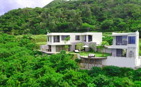 ルカナモトブ　一日一組限定一棟貸切リゾート　（1泊2日食事なし）