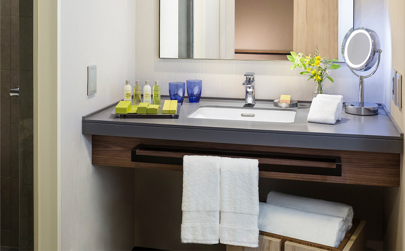 【ANAにキュン限定】「ヒルトン沖縄瀬底リゾート」1泊2日／朝食付きペア宿泊券（ゲストルーム／禁煙）（デラックスルームへの無料アップグレード＆最上階エグゼクティブラウンジのご利用）